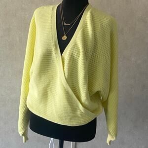 Boxy Cropped Knit Sweater NWT + Gold Tone Necklace | Cotton Blend Y2K 
Top M
